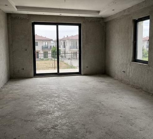 Konya’da epoksi zemin keşfi: ham şap, boş salon